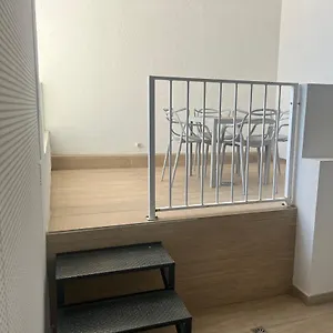 https://apartaments-lauria.top-hotels-tarragona.com